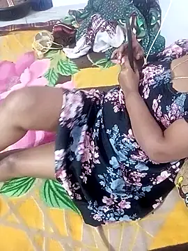 Snapshot of Angel_honeybear_143 chatting on 02/18/26, 09:33 Angel honeybear 143 online show from 02/18/26, 09:33