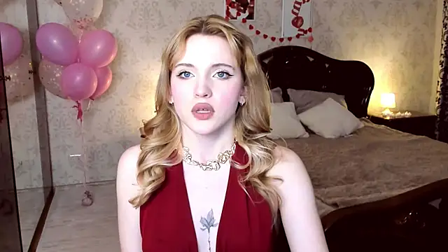 Snapshot of CarryParker chatting on 03/03/26, 07:42 CarryParker online show from 03/03/26, 07:42