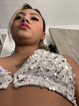 Snapshot of Dulce_Sofi_ chatting on 02/19/26, 07:43 Dulce Sofi online show from 02/19/26, 07:43