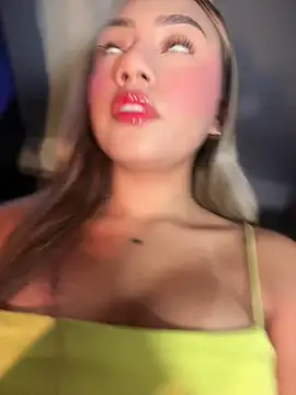 Dulce Sofi  online show from 04/13/26, 10:37