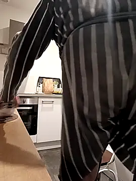 Snapshot of olivbisoumis chatting on 02/22/26, 06:24 olivbisoumis online show from 02/22/26, 06:24