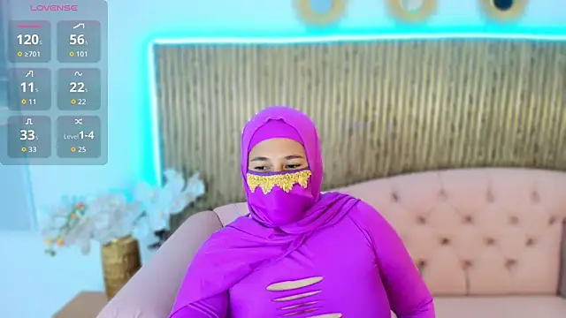 Snapshot of Nadia_Privee chatting on 02/22/26, 07:45 Nadia Privee online show from 02/22/26, 07:45