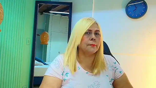 Snapshot of eva_colen50 chatting on 03/19/26, 06:23 eva colen50 online show from 03/19/26, 06:23