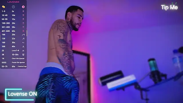 Snapshot of king_of_desire chatting on 02/23/26, 07:33 king of desire online show from 02/23/26, 07:33