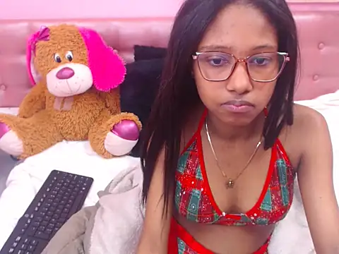 Snapshot of cutedoll4u chatting on 03/01/26, 01:35 cutedoll4u online show from 03/01/26, 01:35