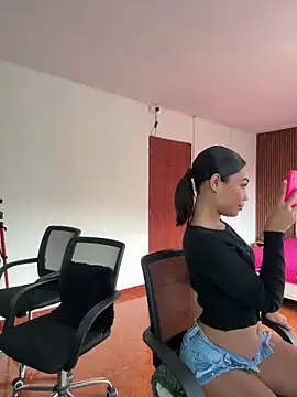 kali rousse online show from 02/25/26, 12:48