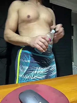 TurkeyMen online show from 03/18/26, 04:21