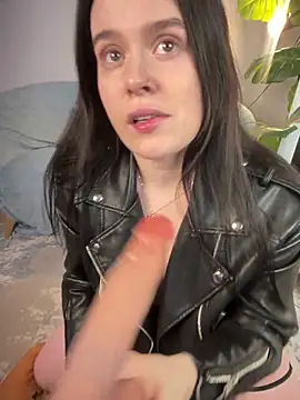 JustMira online show from 04/28/26, 02:27