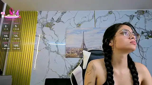 Snapshot of Carolina_pm chatting on 06/04/26, 11:00 Carolina pm online show from 06/04/26, 11:00