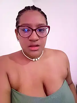 gigiblue89 online show from 03/19/26, 08:18