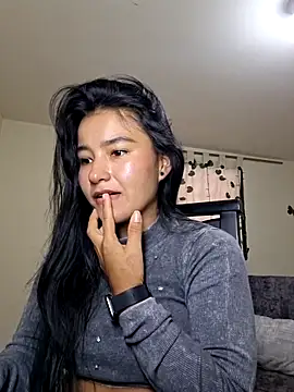 Snapshot of Miiia_a chatting on 02/19/26, 07:43 Miiia a online show from 02/19/26, 07:43