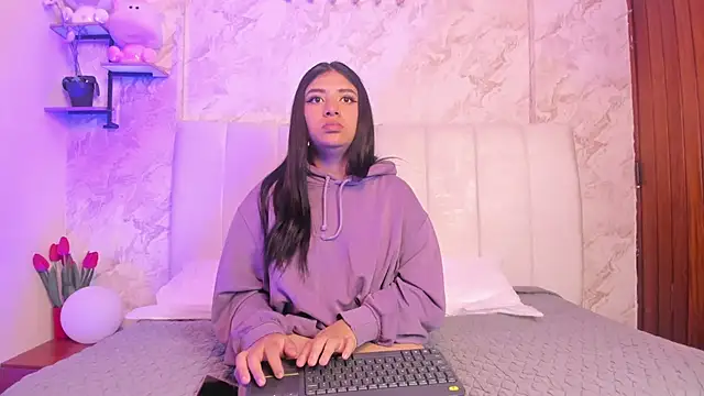 Snapshot of KaileeRoss chatting on 02/22/26, 07:34 KaileeRoss online show from 02/22/26, 07:34