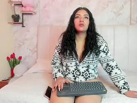 Snapshot of KaileeRoss chatting on 02/23/26, 07:44 KaileeRoss online show from 02/23/26, 07:44