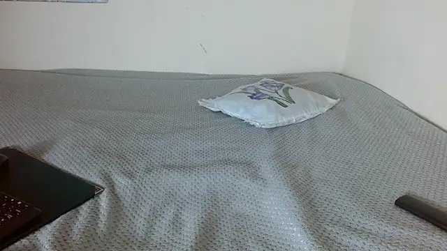 valkahot20 online show from 04/04/26, 11:08