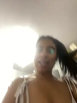 Snapshot of karla-hank chatting on 02/19/26, 11:39 karla-hank online show from 02/19/26, 11:39