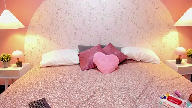 Snapshot of Angelie_Rosebrm chatting on 02/24/26, 12:30 Angelie Rosebrm online show from 02/24/26, 12:30