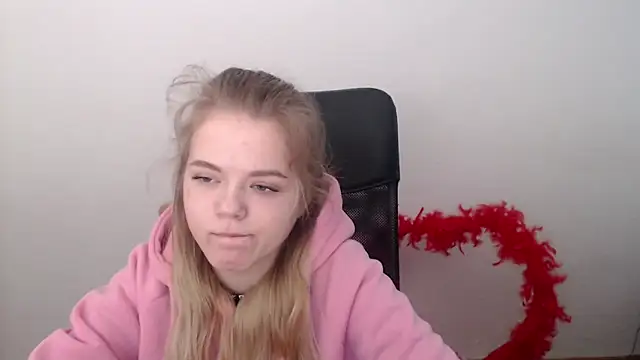 FoxiLana online show from 02/19/26, 08:10