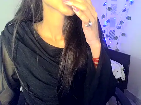 SIKSHA SINGH online show from 03/13/26, 06:09