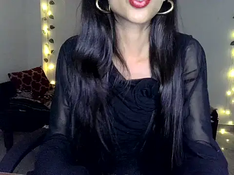 SIKSHA SINGH online show from 06/06/26, 11:09