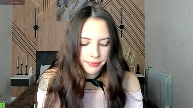 Snapshot of elise_robbie chatting on 02/26/26, 01:04 elise robbie online show from 02/26/26, 01:04