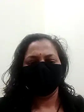 Snapshot of Desi_Heat_Couple chatting on 02/20/26, 09:21 Desi Heat Couple online show from 02/20/26, 09:21