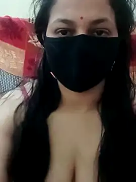 Snapshot of Desi_Heat_Couple chatting on 02/26/26, 06:34 Desi Heat Couple online show from 02/26/26, 06:34