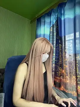 SophieBlackwood online show from 04/18/26, 09:13