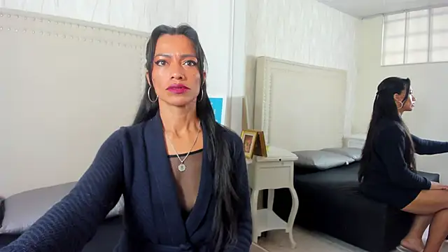 FernandaAvilax online show from 04/21/26, 07:50