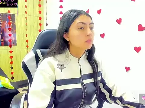 Snapshot of angell_cooper8 chatting on 03/03/26, 12:00 angell cooper8 online show from 03/03/26, 12:00