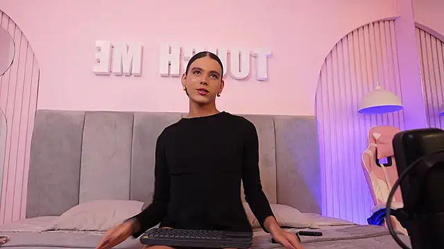 Luxa Velvet online show from 03/24/26, 12:43