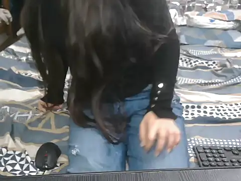 Desi Village Girl online show from 02/22/26, 04:49