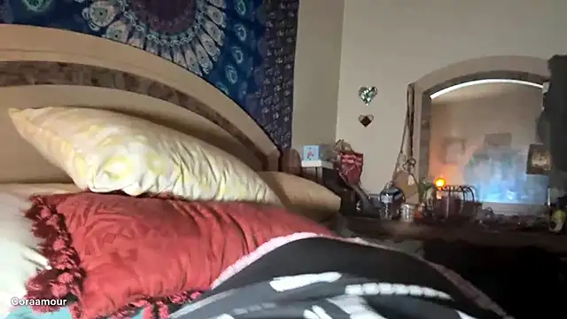 itscoraamour online show from 04/05/26, 01:47