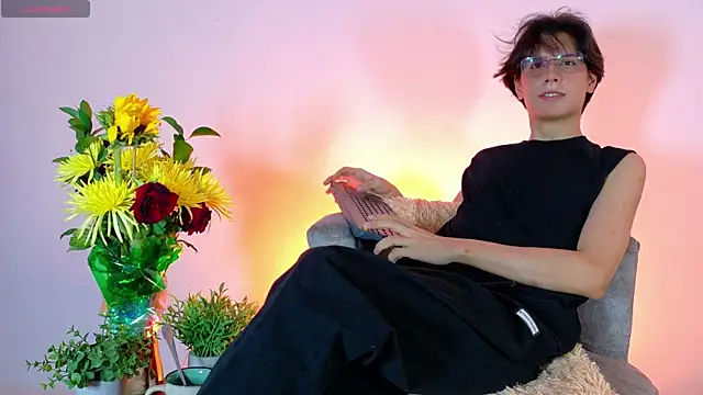 lui x dust online show from 04/05/26, 03:58