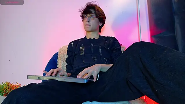 lui x dust online show from 04/14/26, 03:34