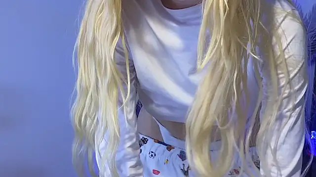 Snapshot of KarmaArms chatting on 02/22/26, 01:20 KarmaArms online show from 02/22/26, 01:20