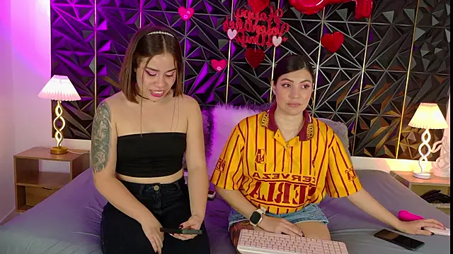 Snapshot of TaylorMilly chatting on 02/26/26, 07:57 TaylorMilly online show from 02/26/26, 07:57