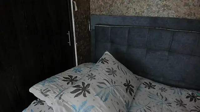 Snapshot of megan_cros chatting on 03/02/26, 03:30 megan cros online show from 03/02/26, 03:30