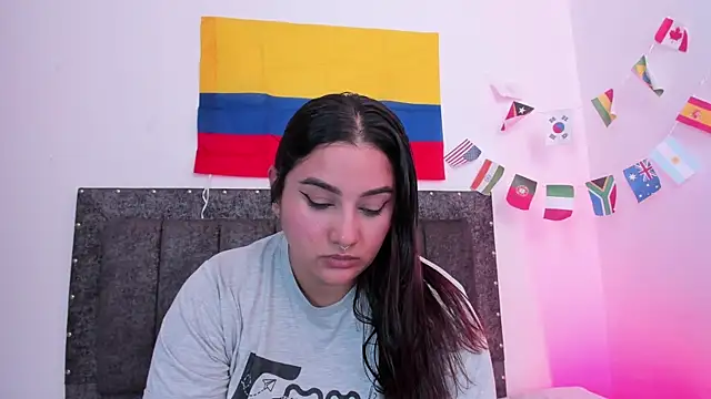 MiaFoox   online show from 07/04/26, 01:50