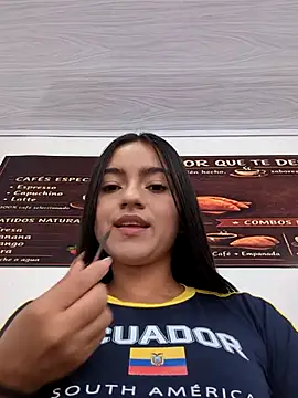 Snapshot of DulceCaroX chatting on 06/19/26, 01:04 DulceCaroX online show from 06/19/26, 01:04