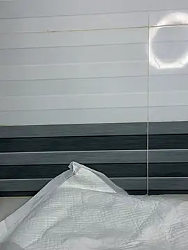 Snapshot of Aley-yy chatting on 02/28/26, 04:08 Aley-yy online show from 02/28/26, 04:08