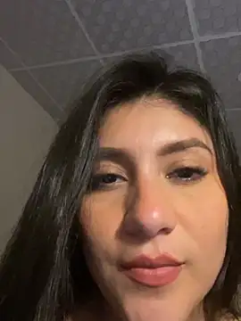 Snapshot of latinasoftie chatting on 06/26/26, 04:06 latinasoftie online show from 06/26/26, 04:06