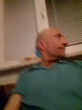 Snapshot of Tomasexxxx chatting on 02/25/26, 05:11 Tomasexxxx online show from 02/25/26, 05:11