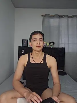 Snapshot of NewYoungHot chatting on 02/24/26, 08:40 NewYoungHot online show from 02/24/26, 08:40