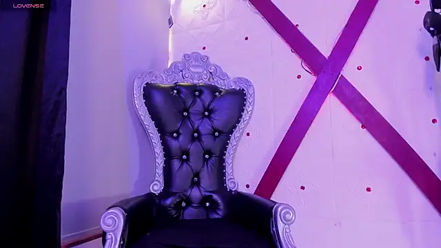 Snapshot of Roxxan-Sanchez chatting on 02/27/26, 08:31 Roxxan-Sanchez online show from 02/27/26, 08:31