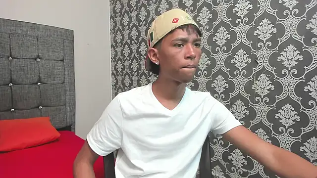 Little Twink19x online show from 02/24/26, 07:23