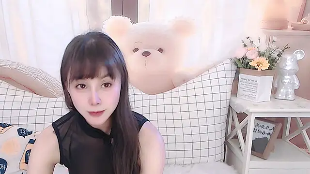 Snapshot of Luckmia333 chatting on 02/27/26, 05:07 Luckmia333 online show from 02/27/26, 05:07