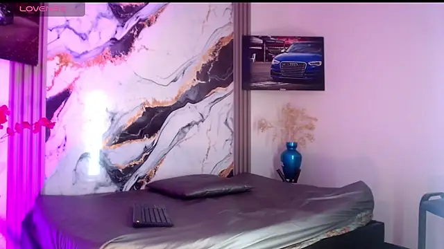 Alondra Wile online show from 04/13/26, 07:19