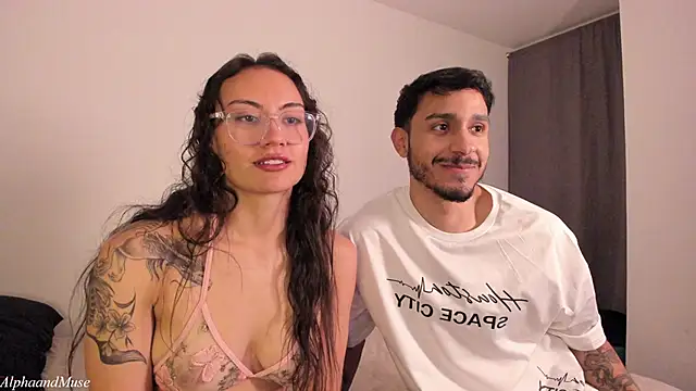 Snapshot of alphaandmuse chatting on 02/26/26, 02:10 alphaandmuse online show from 02/26/26, 02:10