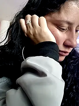 LunaDamasco online show from 04/23/26, 02:46