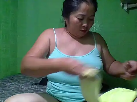 Snapshot of sweetanne19 chatting on 02/28/26, 01:01 sweetanne19 online show from 02/28/26, 01:01